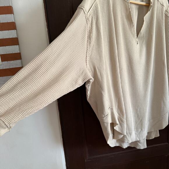 FREE PEOPLE | We The Free Cream Owen Oversized Thermal Top | Large - Picture 5 of 8